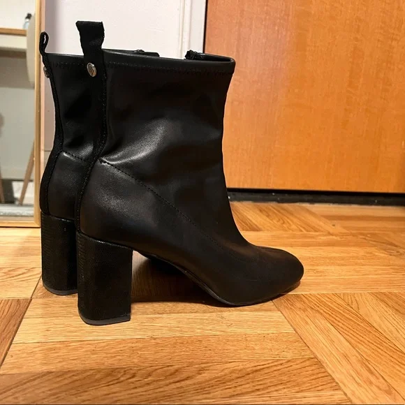 Donald Pliner Women’s Katie Black Boots Size 8.5 Leather - Picture 4 of 8